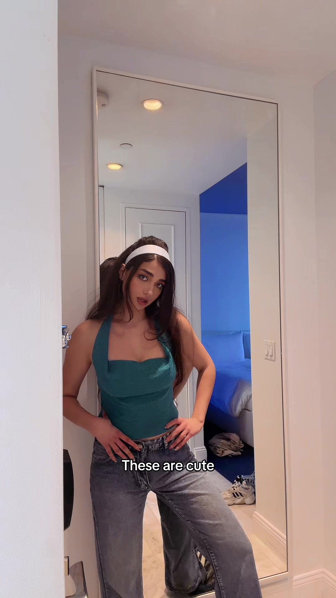 @Lala