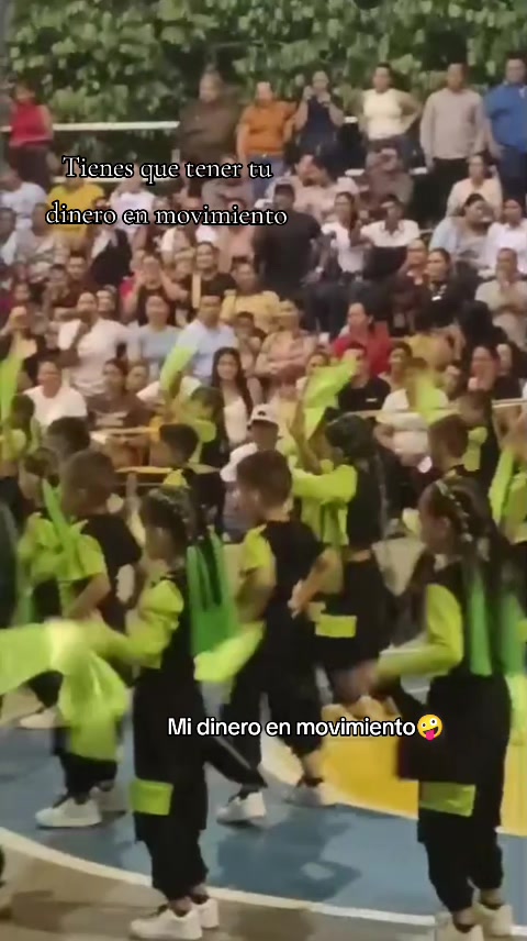 @Mónica🖤.