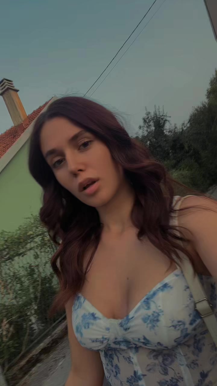 @elena