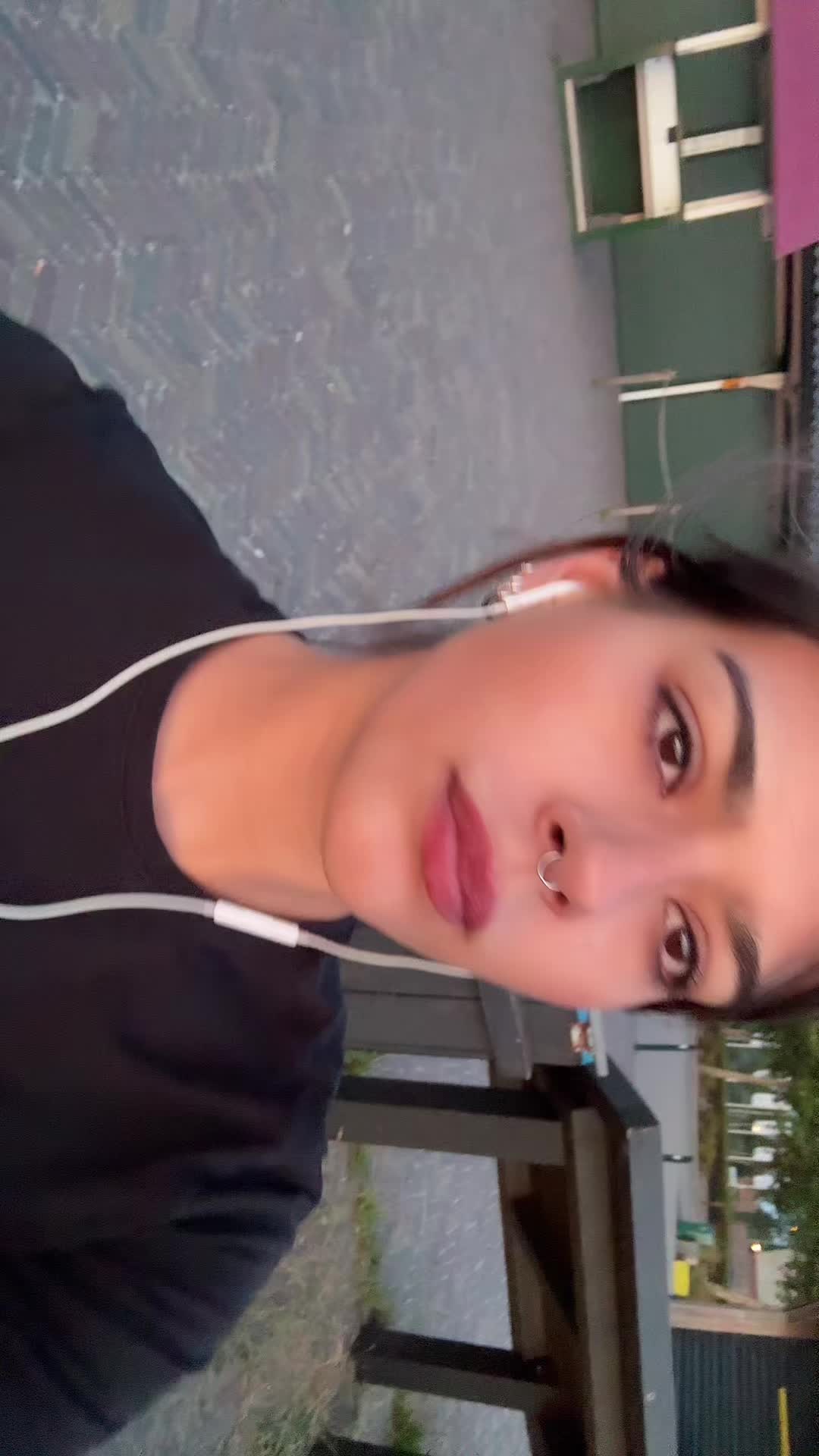 @Sadé