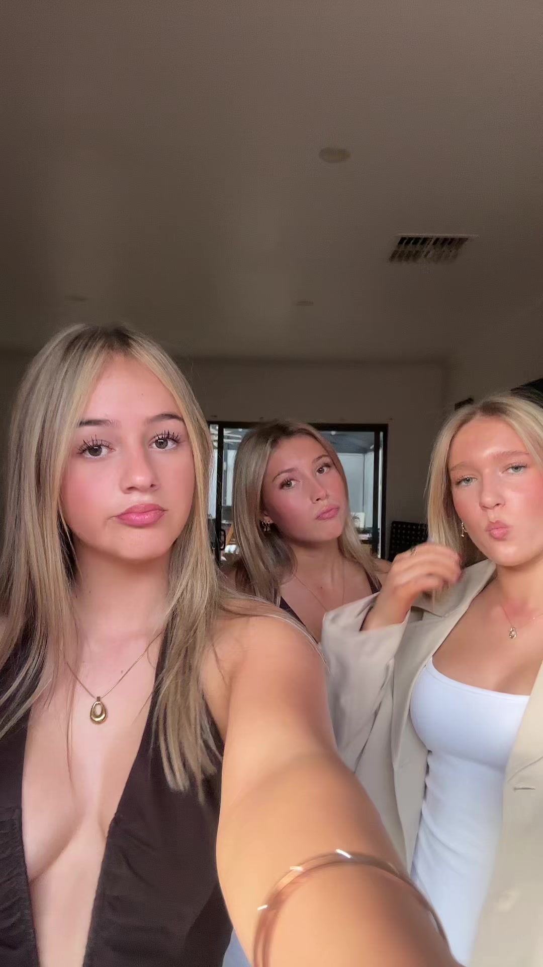 @ELLA JOHNSTON