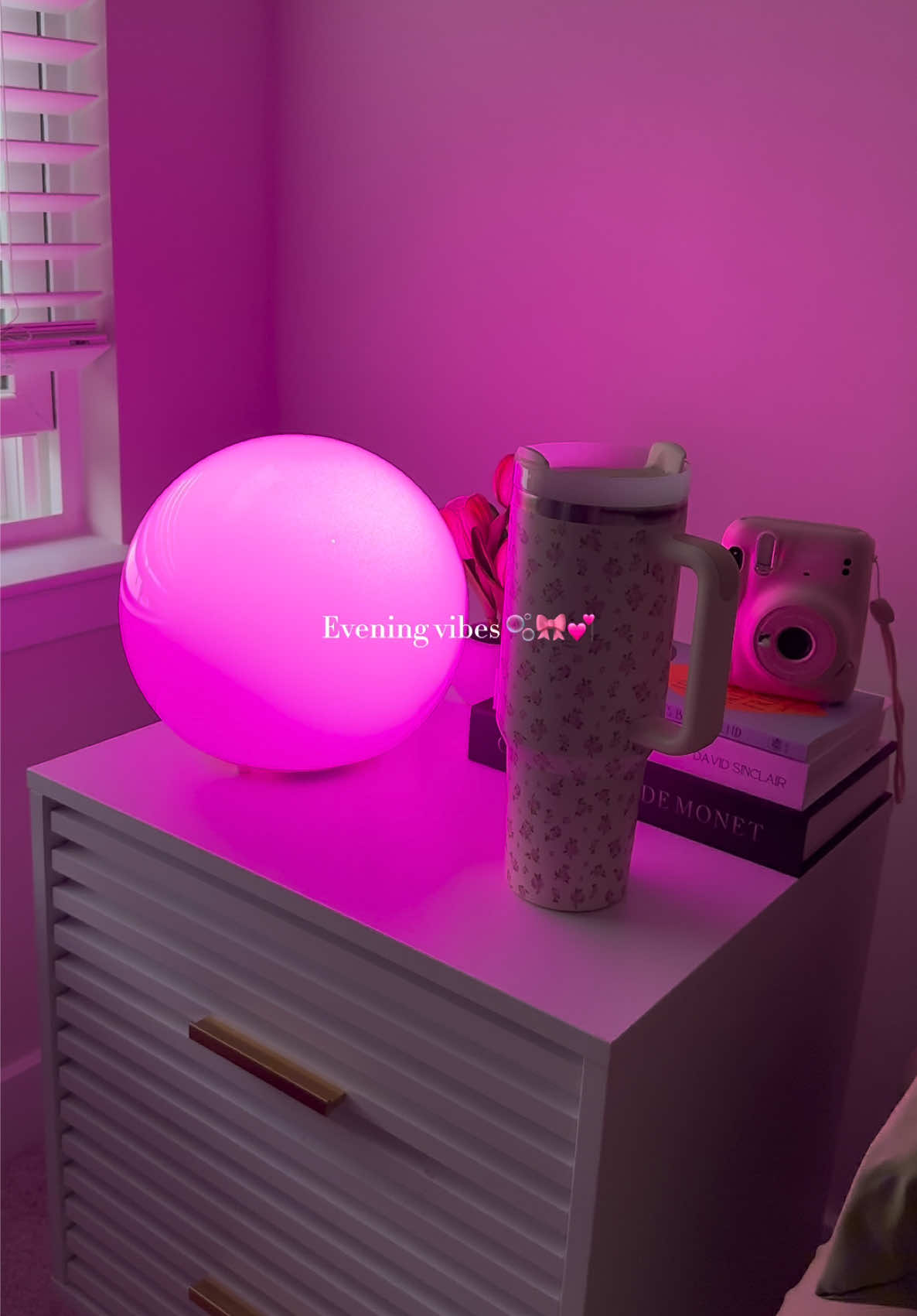 @simplyyvibe_