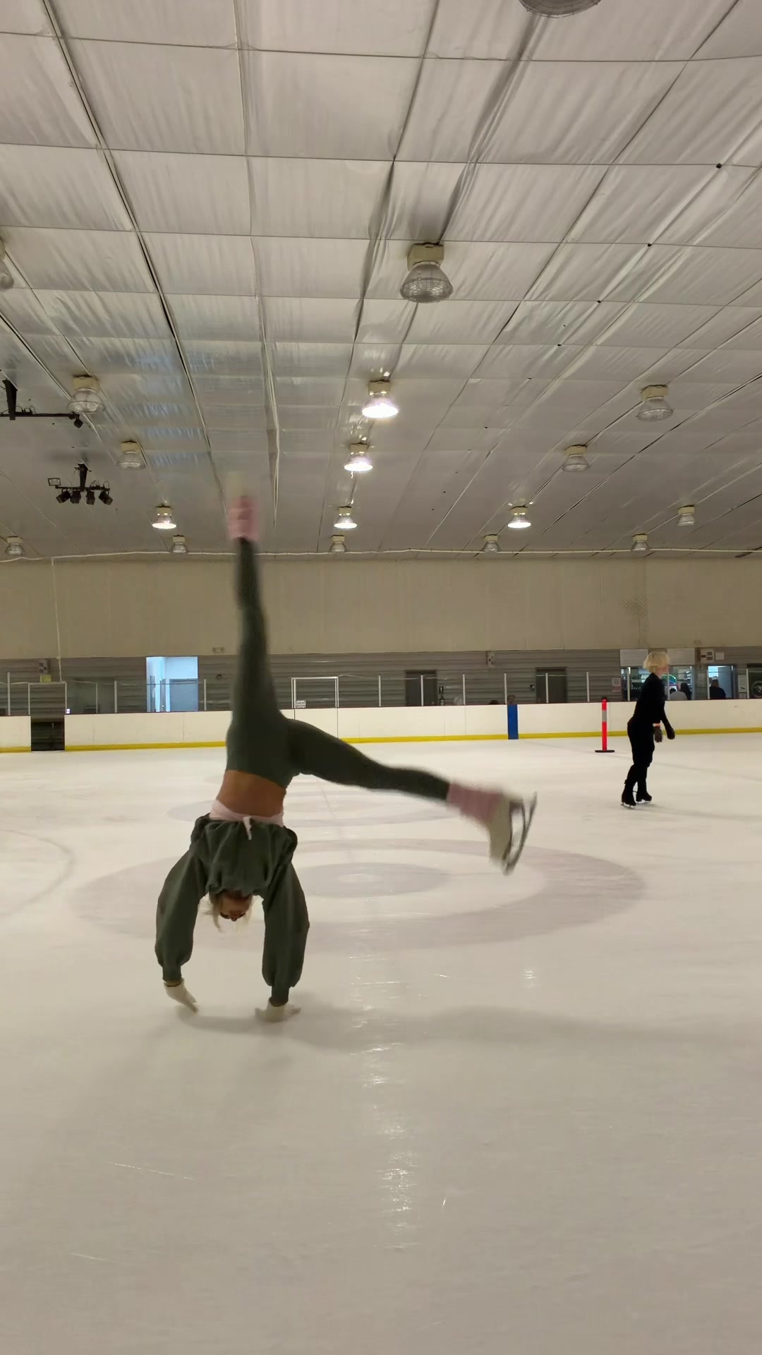 @Jamie Stuckert ⛸️