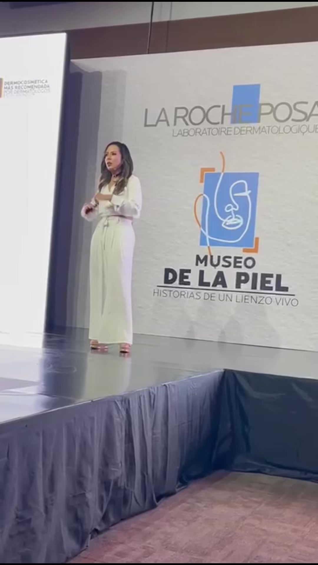 @Dermat&oacute;loga Cindy Burbano