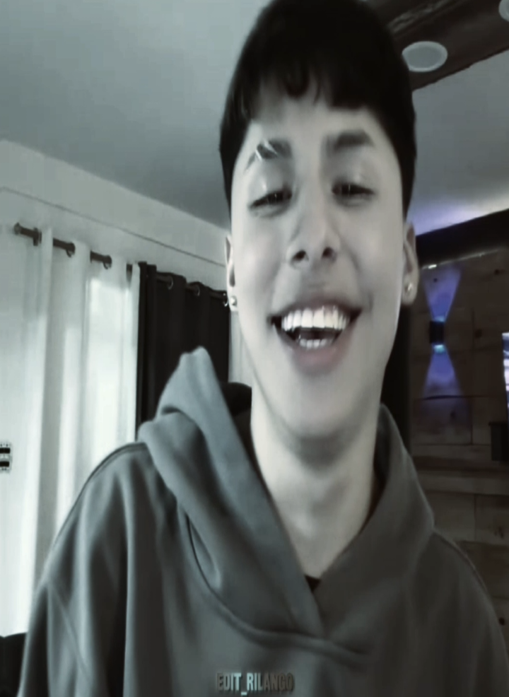 @𝐞𝐝𝐢𝐭_𝐫𝐢𝐥𝐚𝐧𝐠𝐨🦂