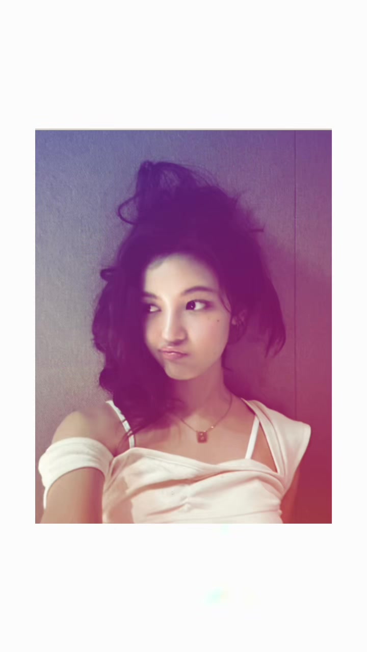 @Chierix_