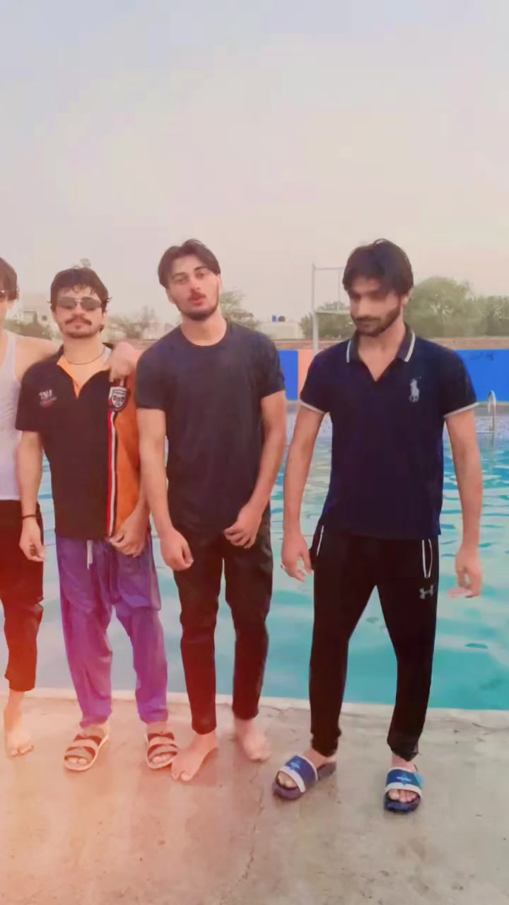 @ٹھاکر بھٹی  🔥😎