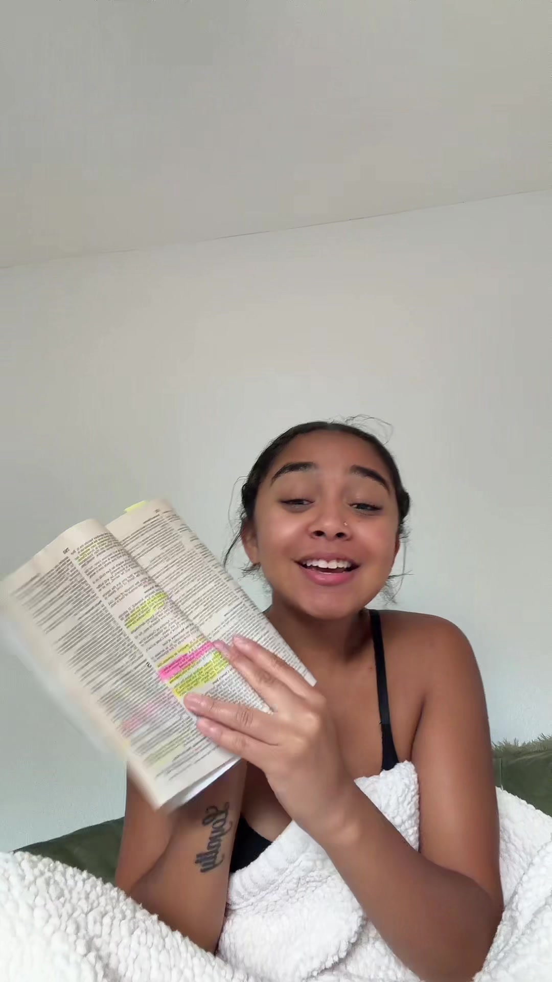 @anishadavissss