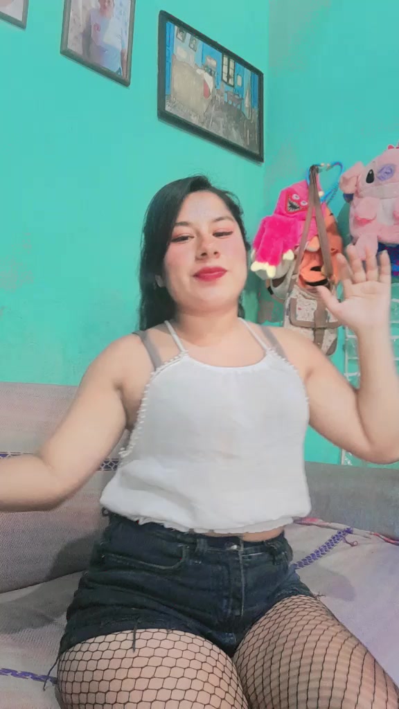 @Jess 🦋🌹