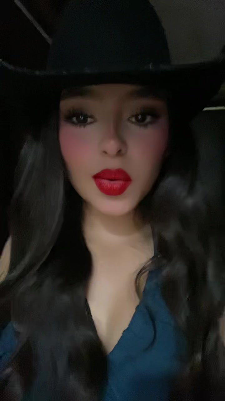 @𝒱𝒾ℴ𝓁ℯ𝓉𝓉𝒶𝒯𝒶𝒸𝒽ℴ💋