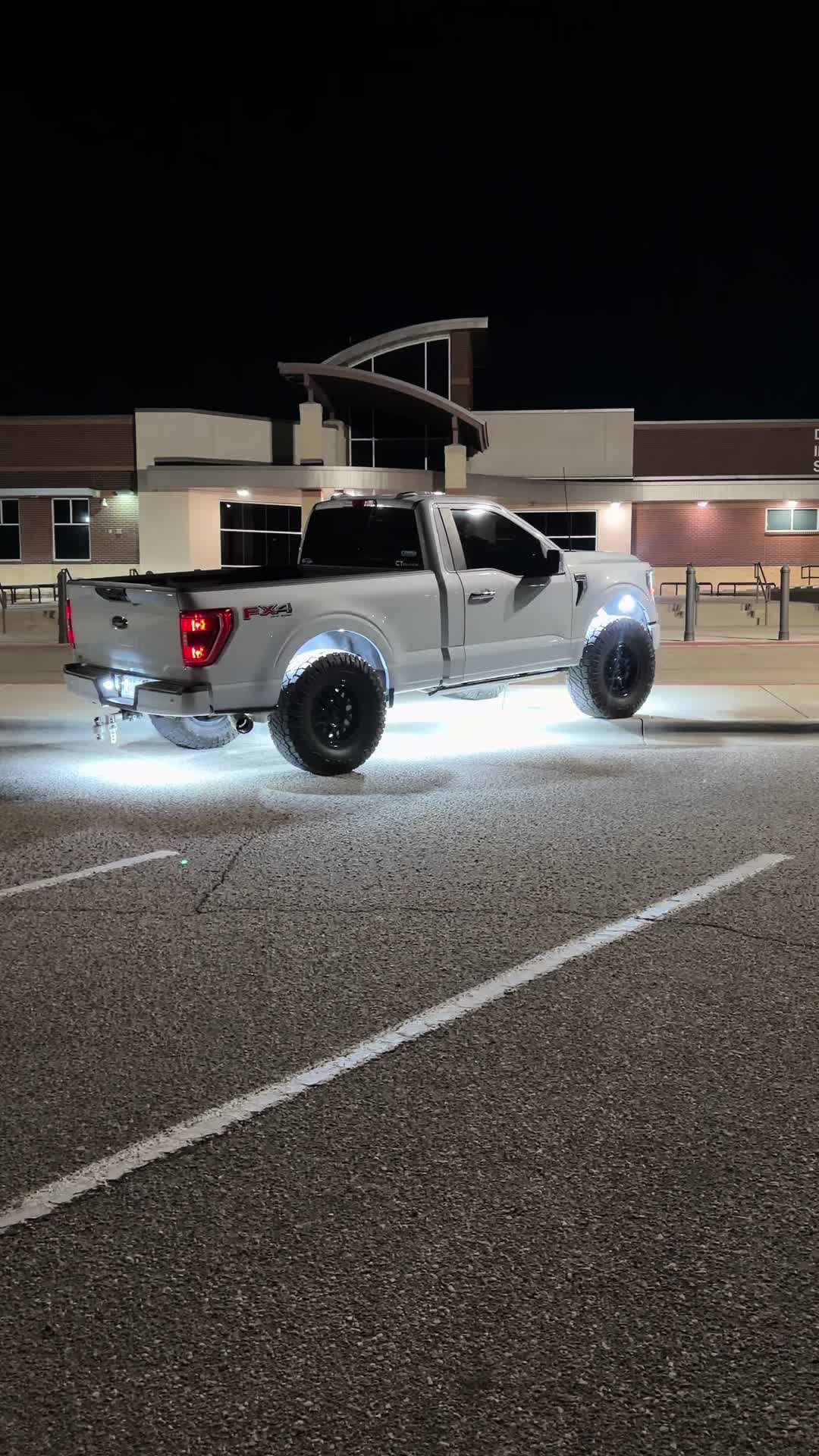 @Adrianalarcon650