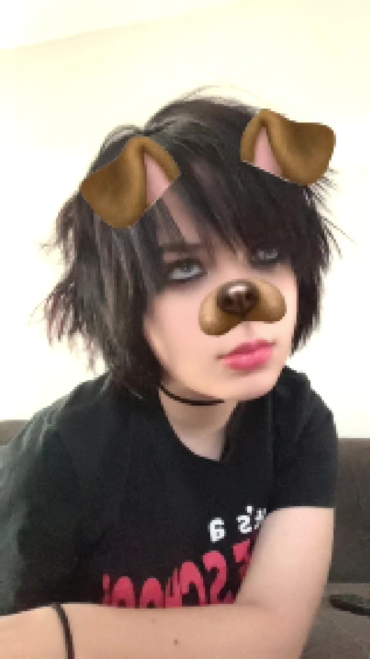 @Nella☠︎︎