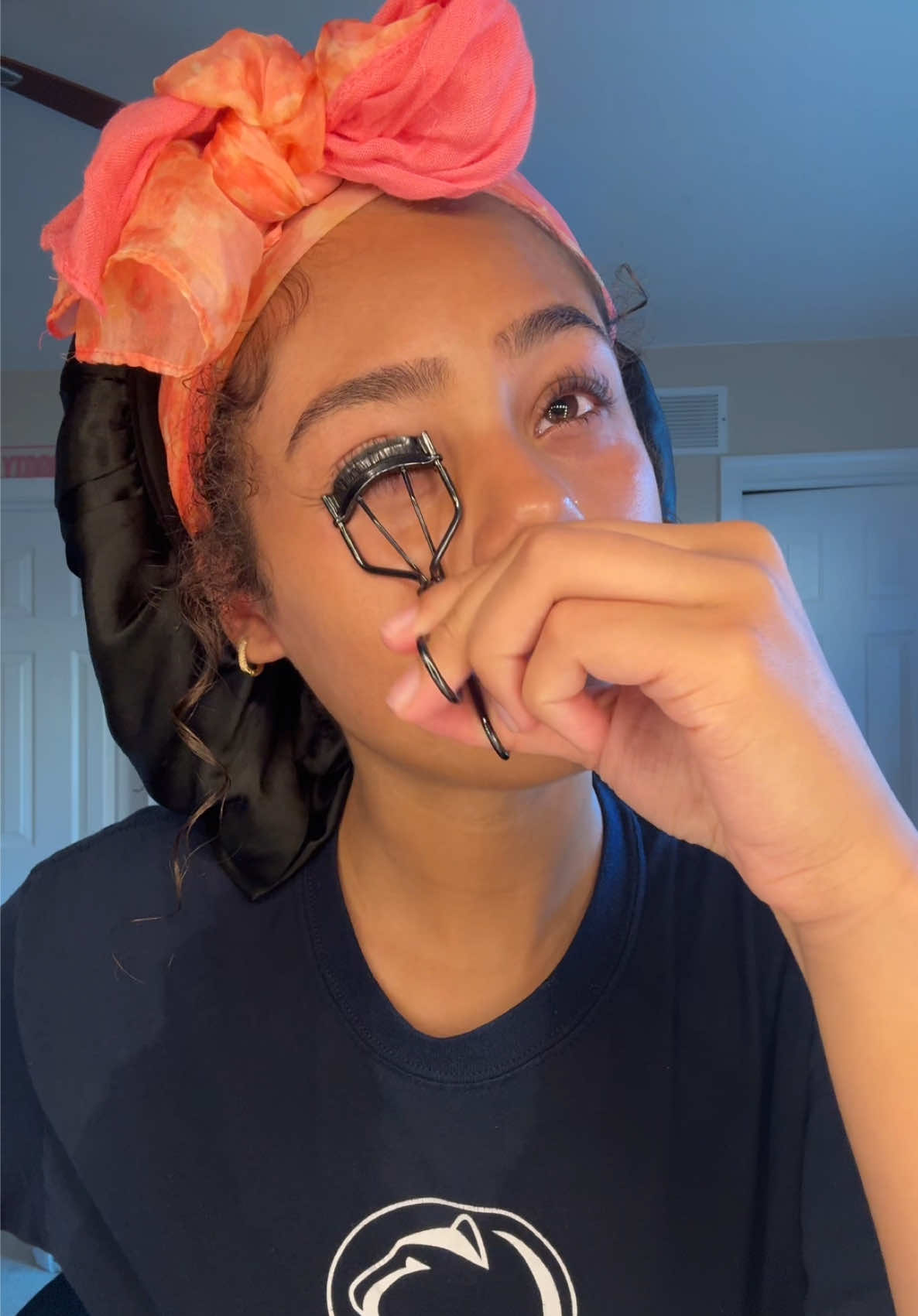 @𝑾𝑯𝑰𝑻𝑵𝑬𝒀 𝑭𝑰𝑬𝑳𝑫𝑺🌺