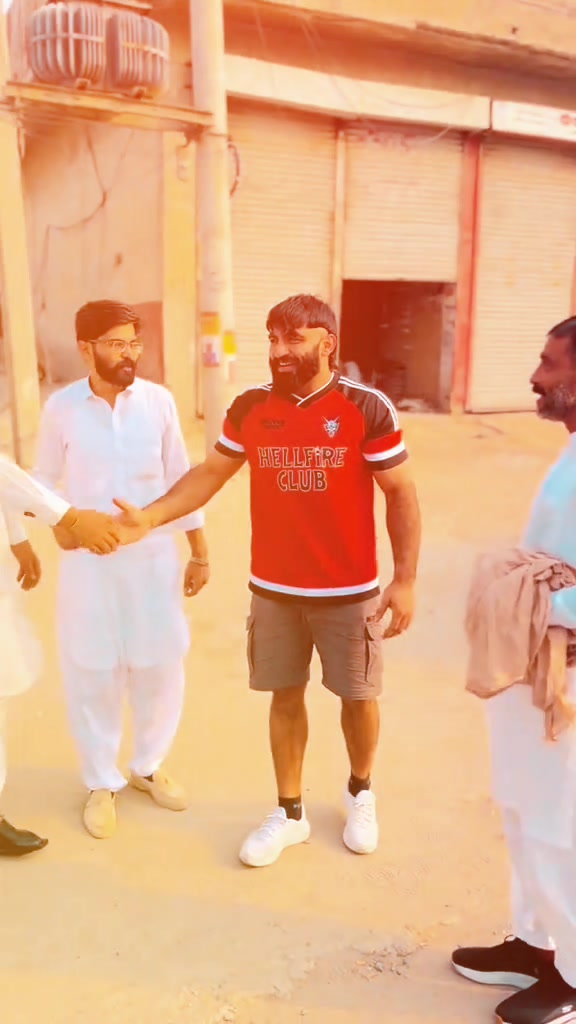 @Gujjar is back👑