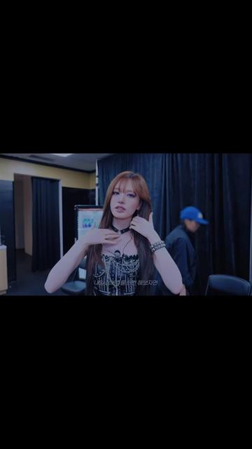 @ivebts izna illit hearts2