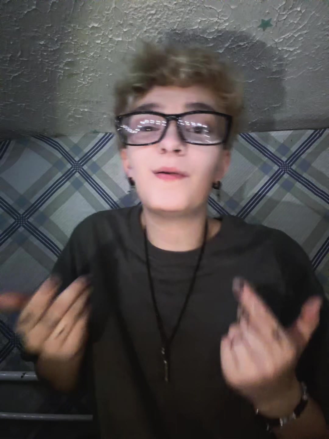 @4L3X