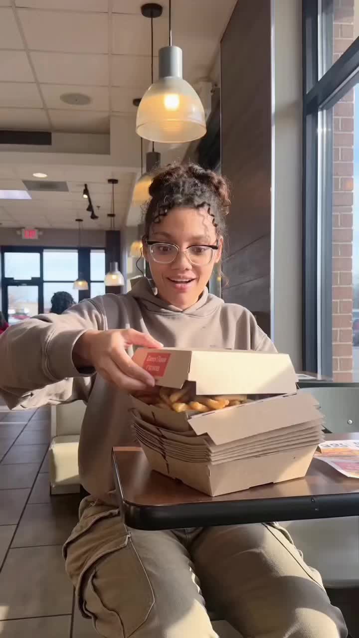 @Karen Zález
