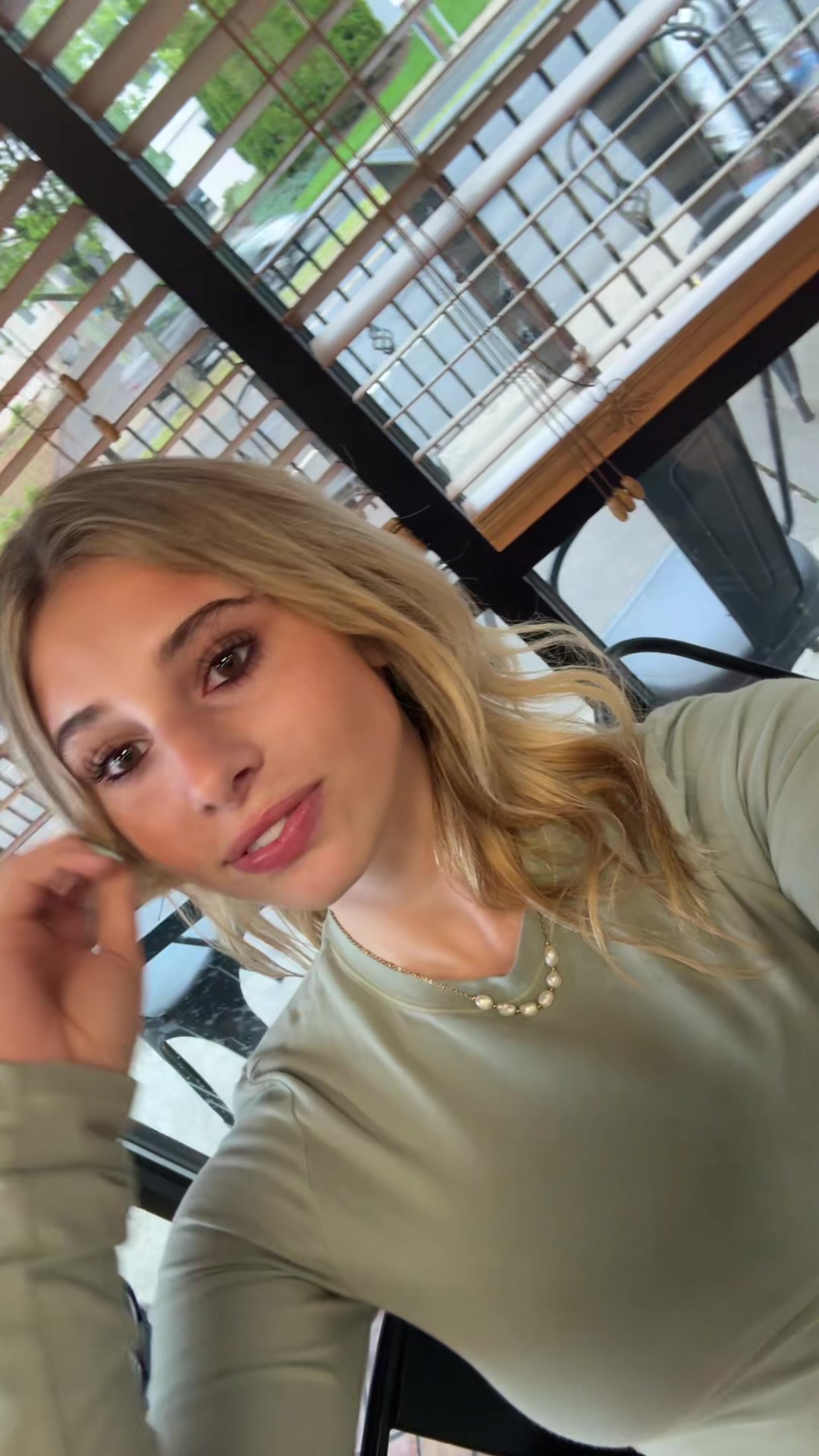@hi