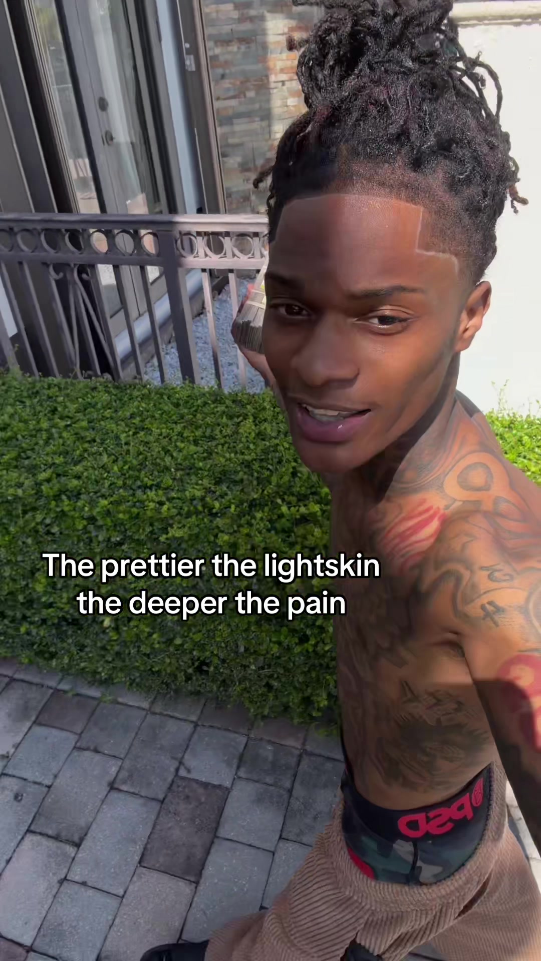 @🦹🏽