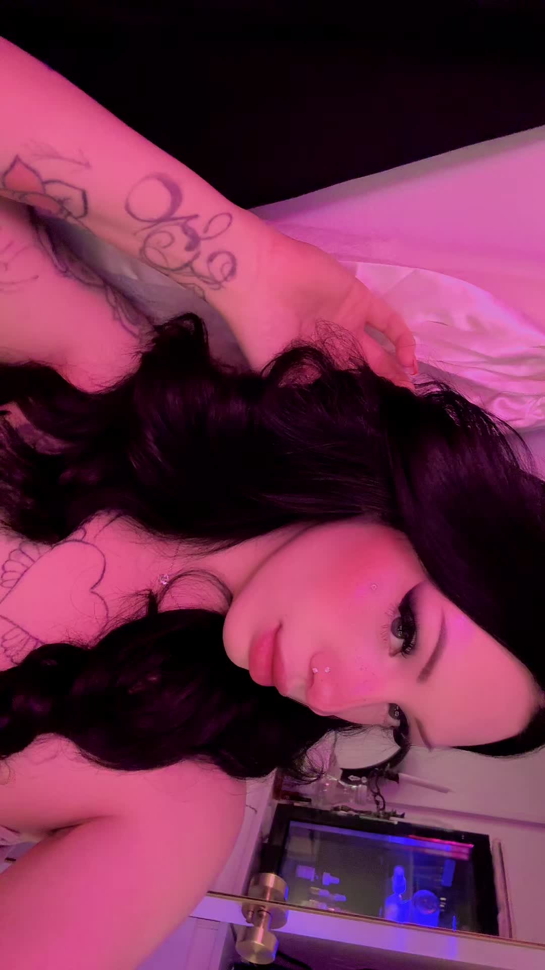 @vexxaxo