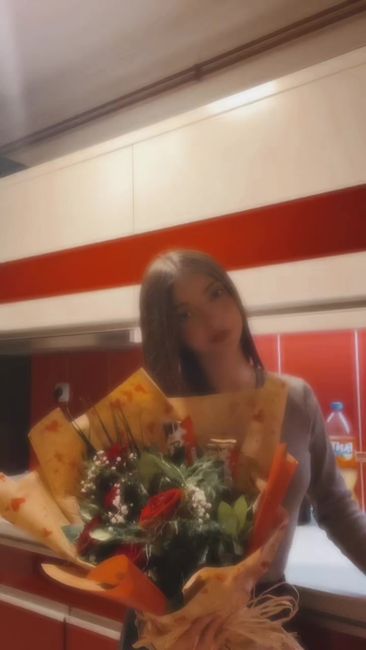 @lllaaraaaa