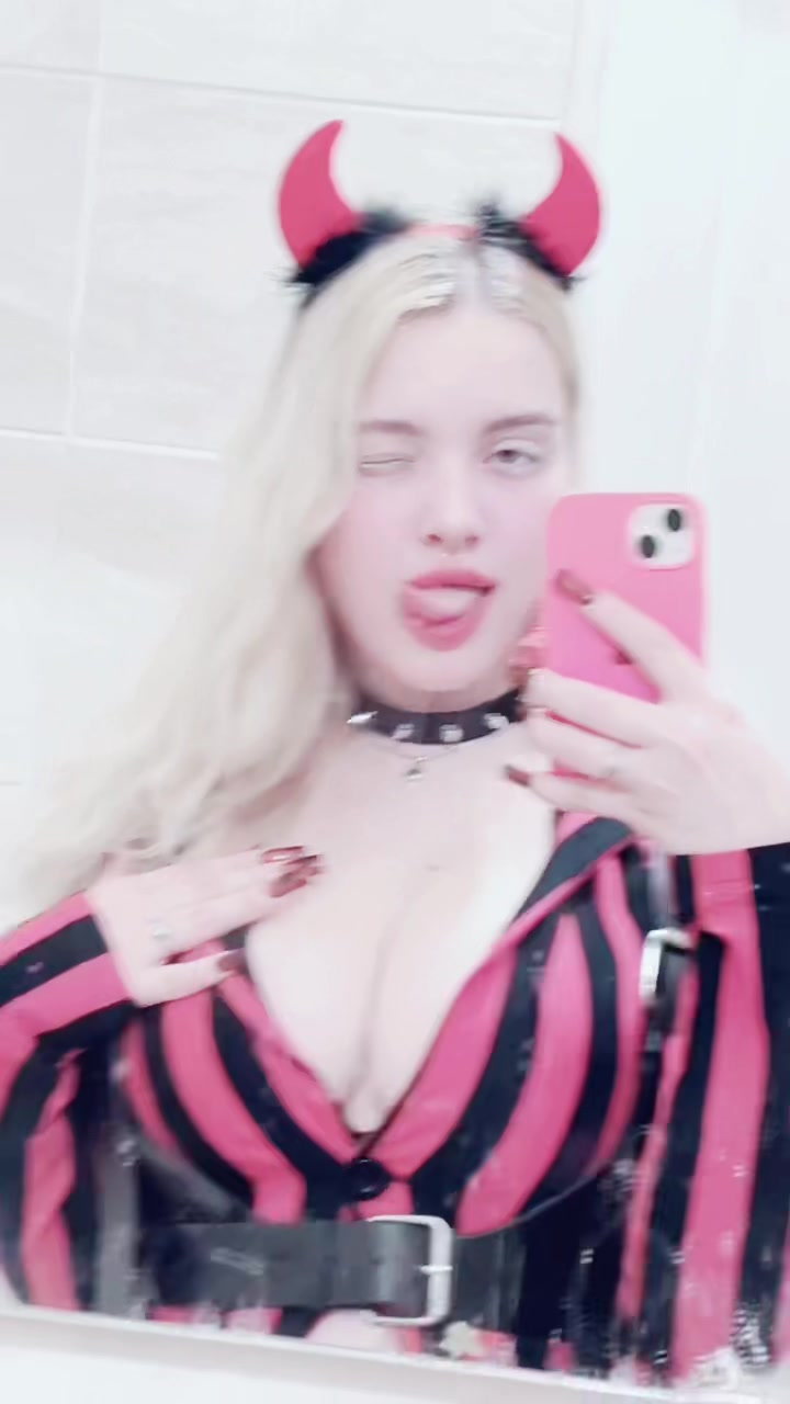 @Hello Kitty Nasta