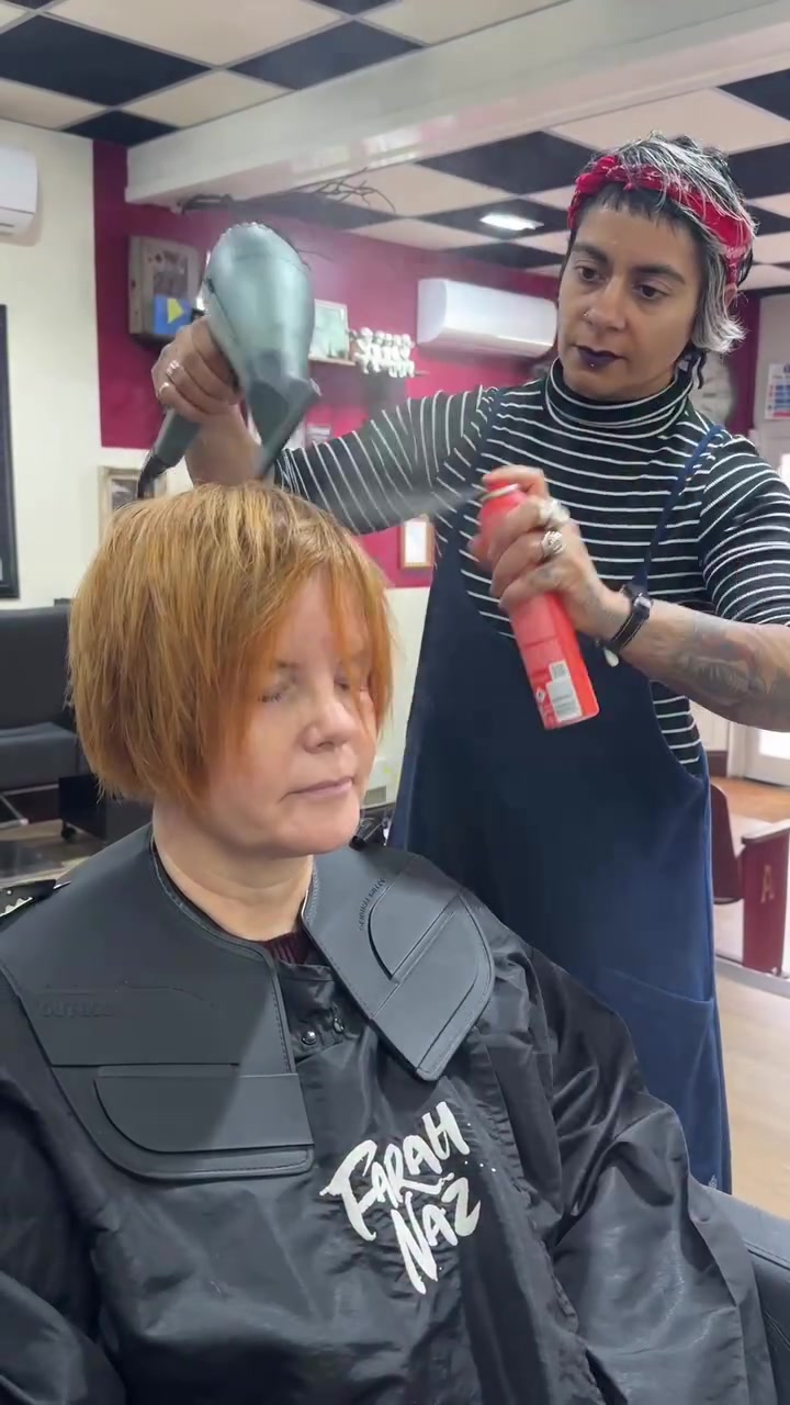 @Short Hair Cutting Specialist