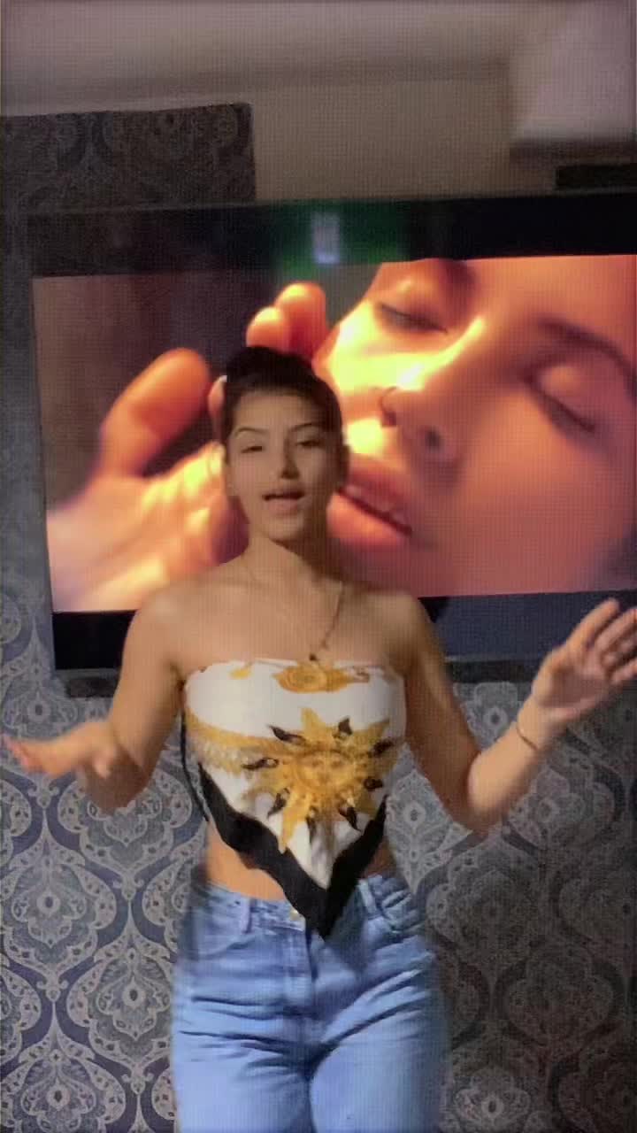 @👮🏻&zwj;♀️