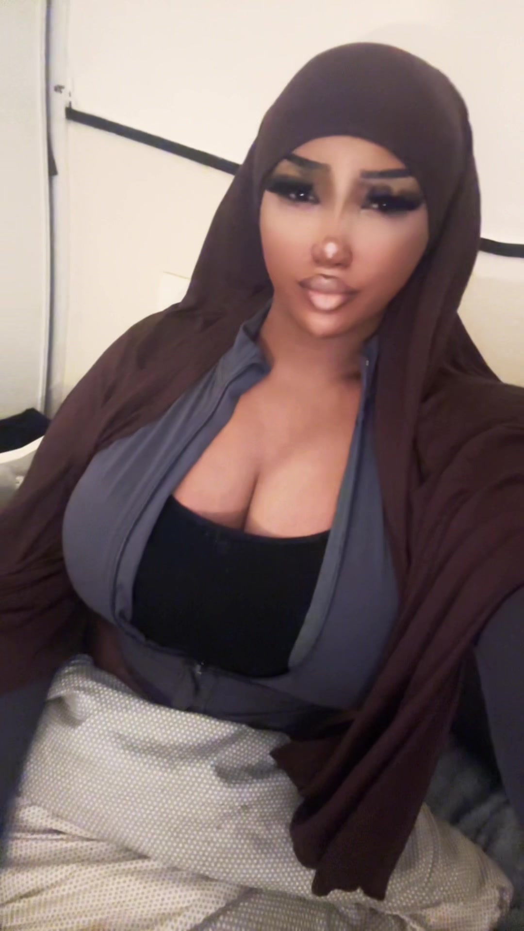 @👄