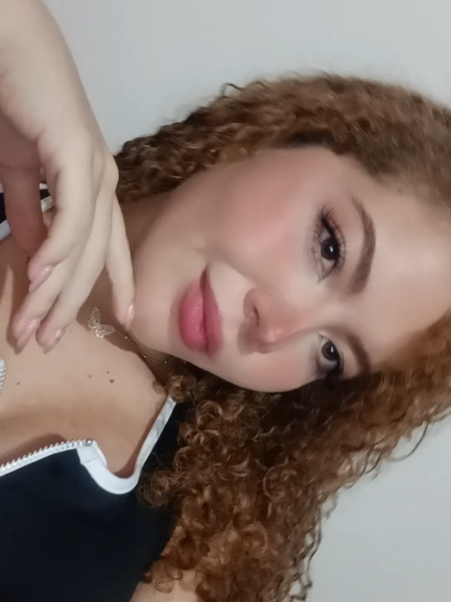 @𝓔𝓲𝓶𝔂🍒