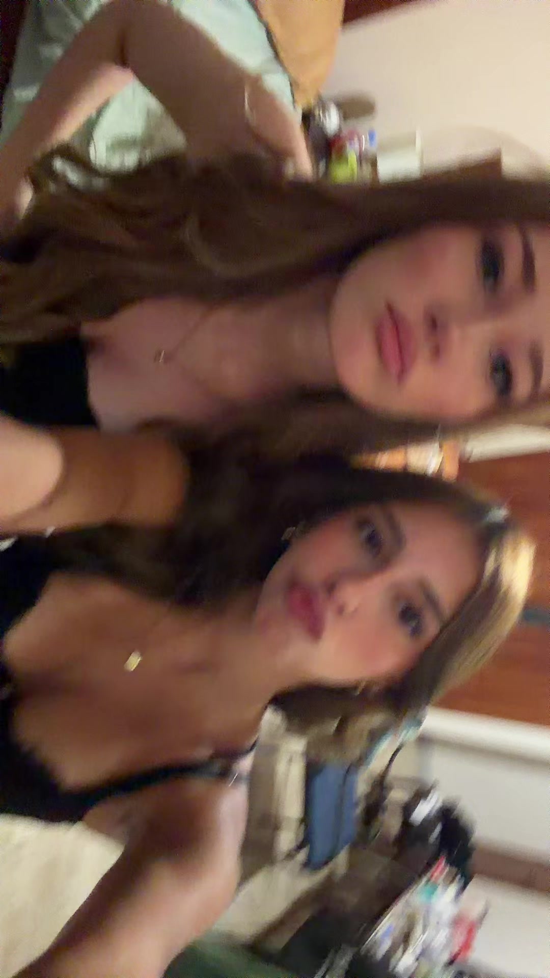 @bella
