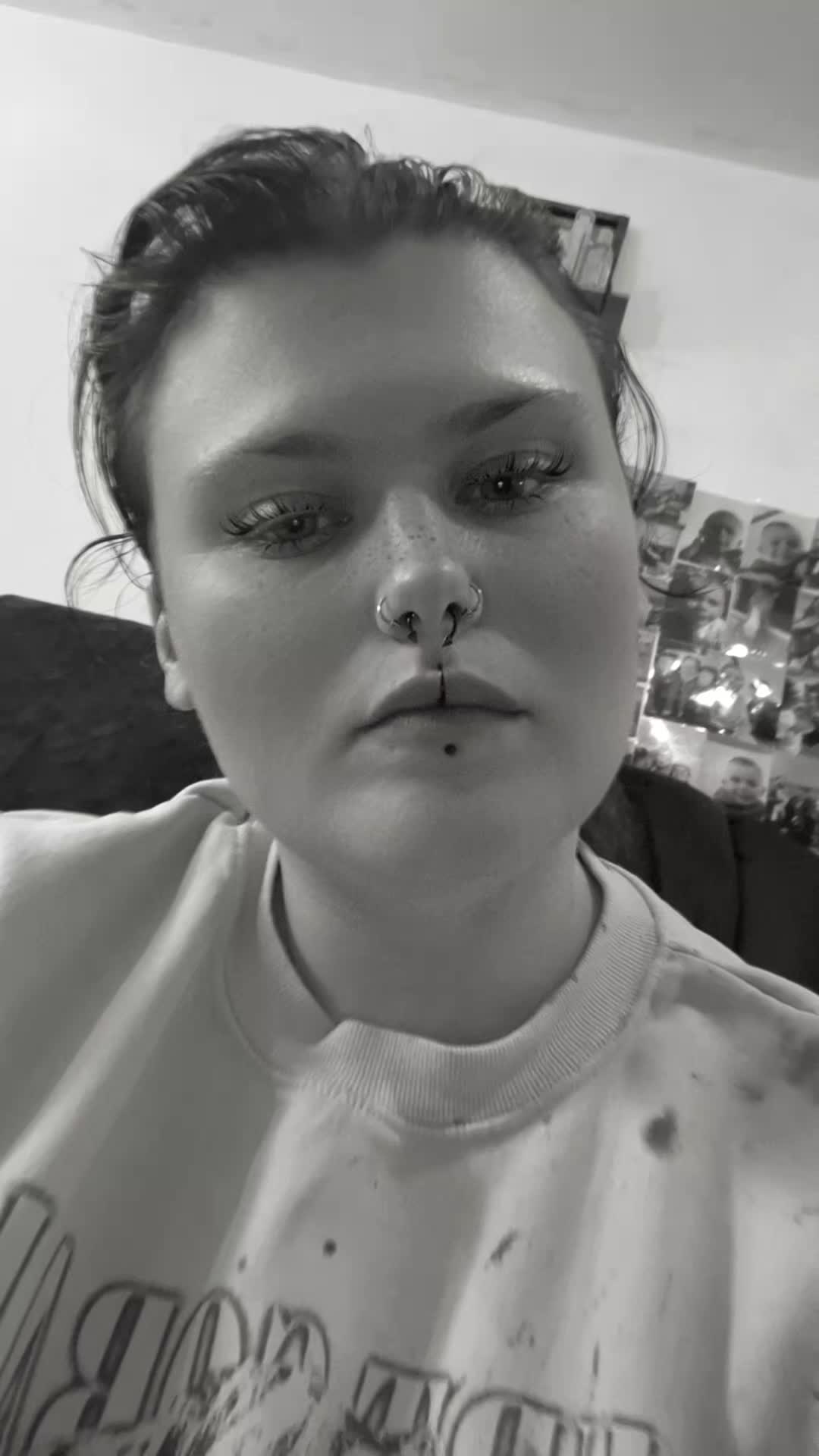 @ANNEMARIE💜💜💜
