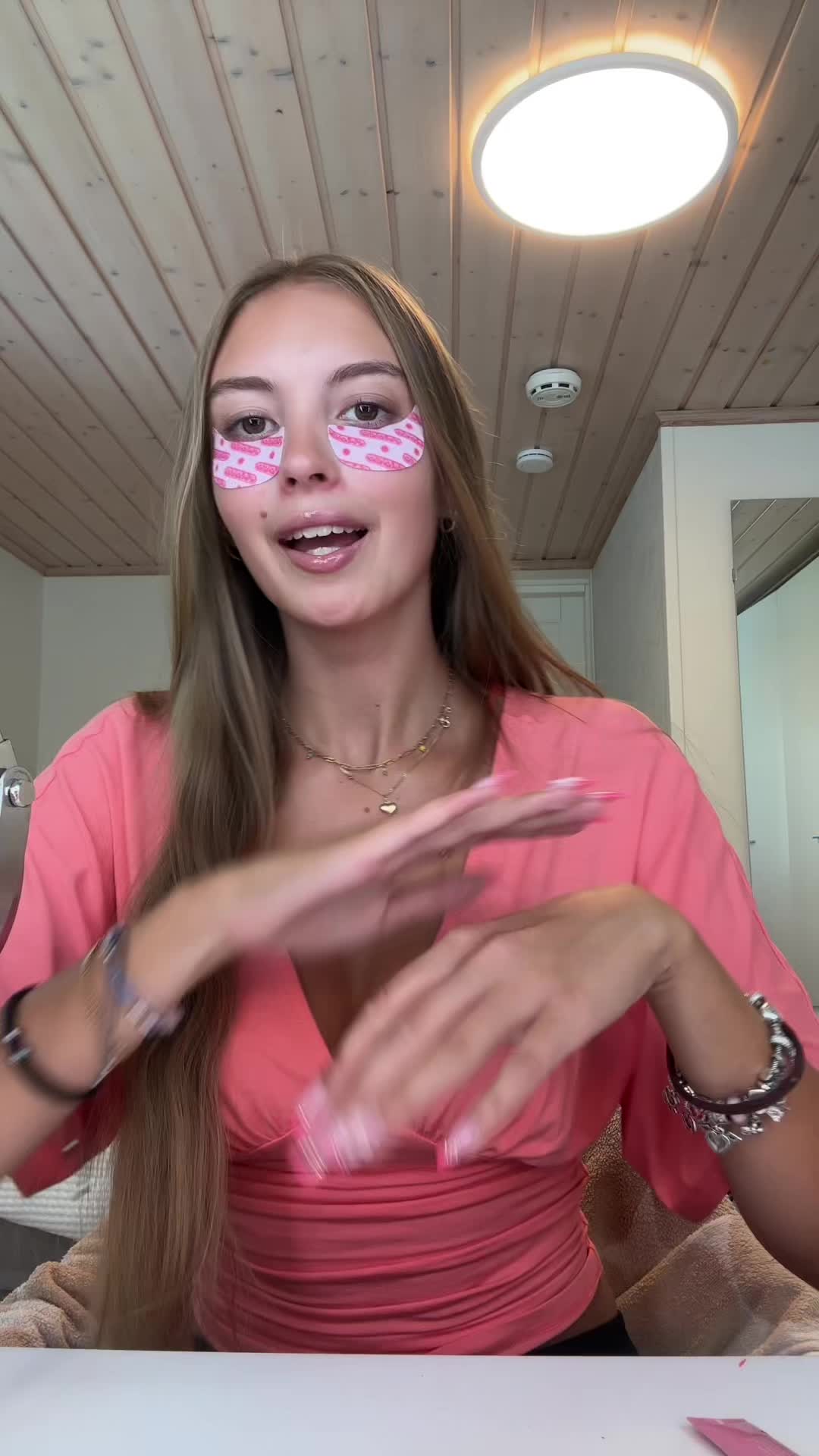 @olivialarjomaa
