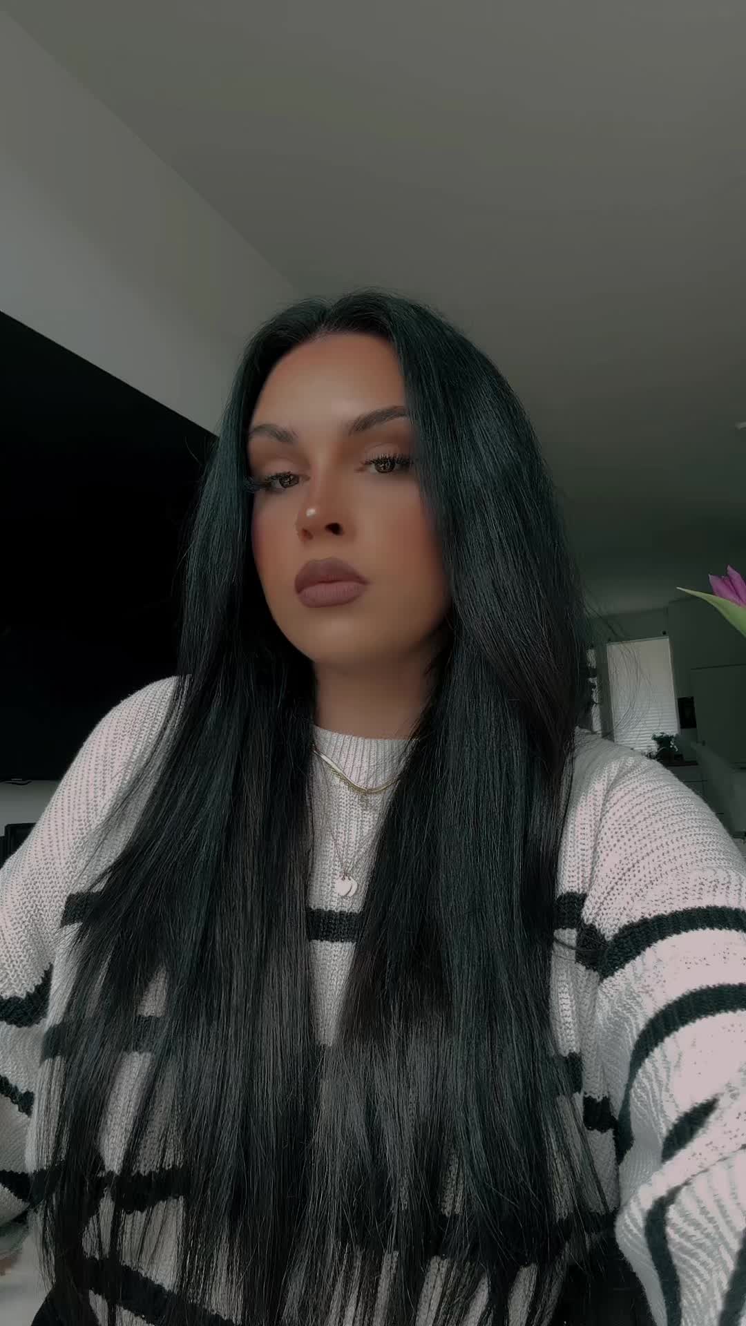 @valentina_selina_