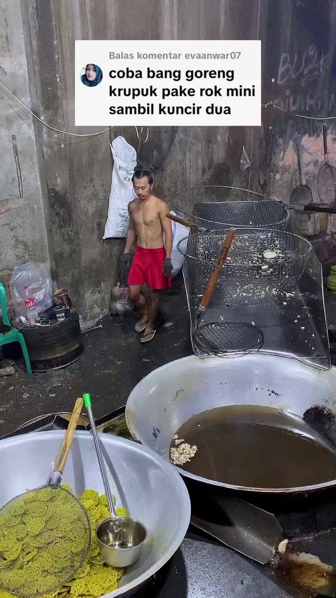 @Kerupuk mang cosplay
