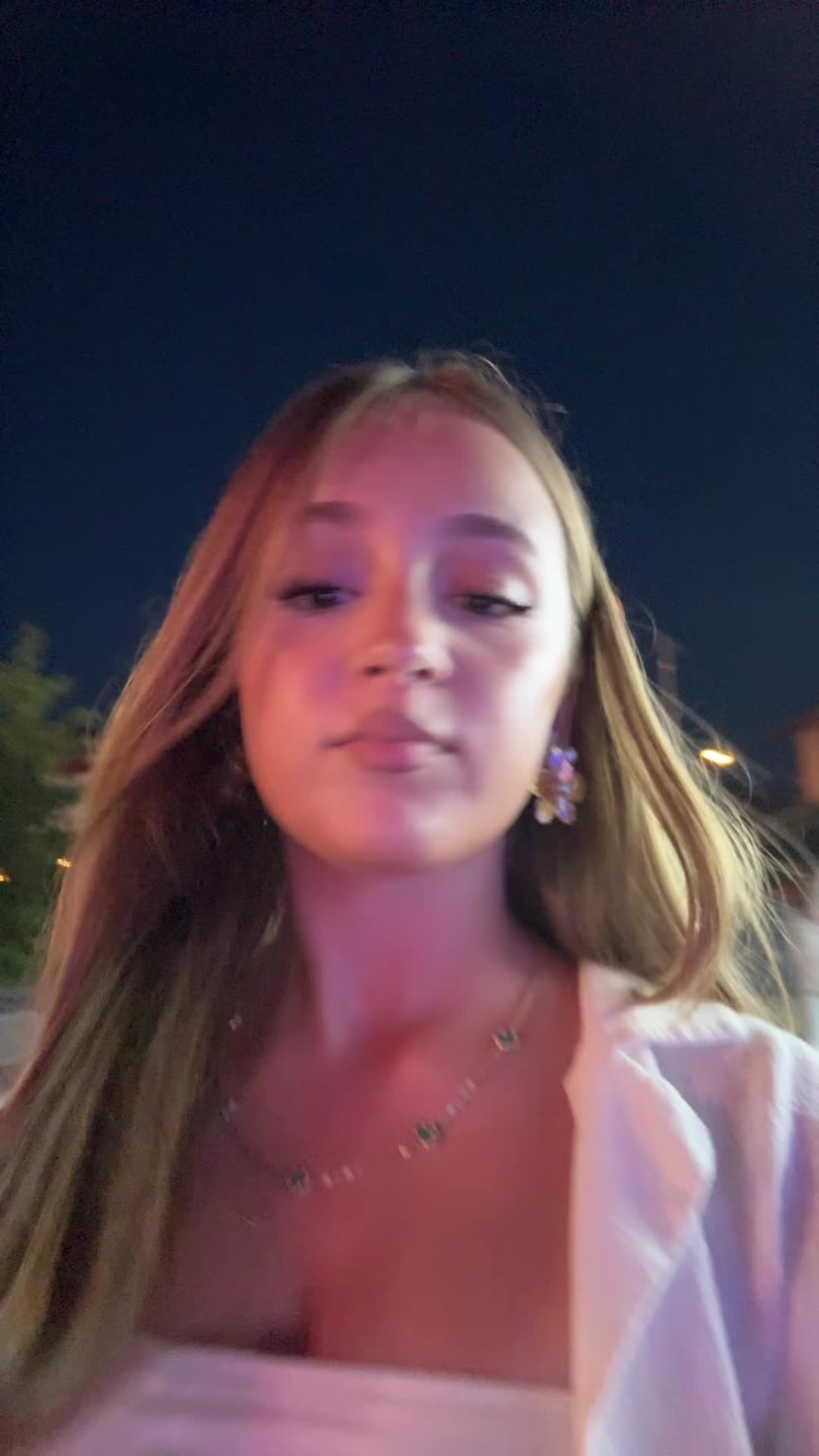 @𑣲𝐃