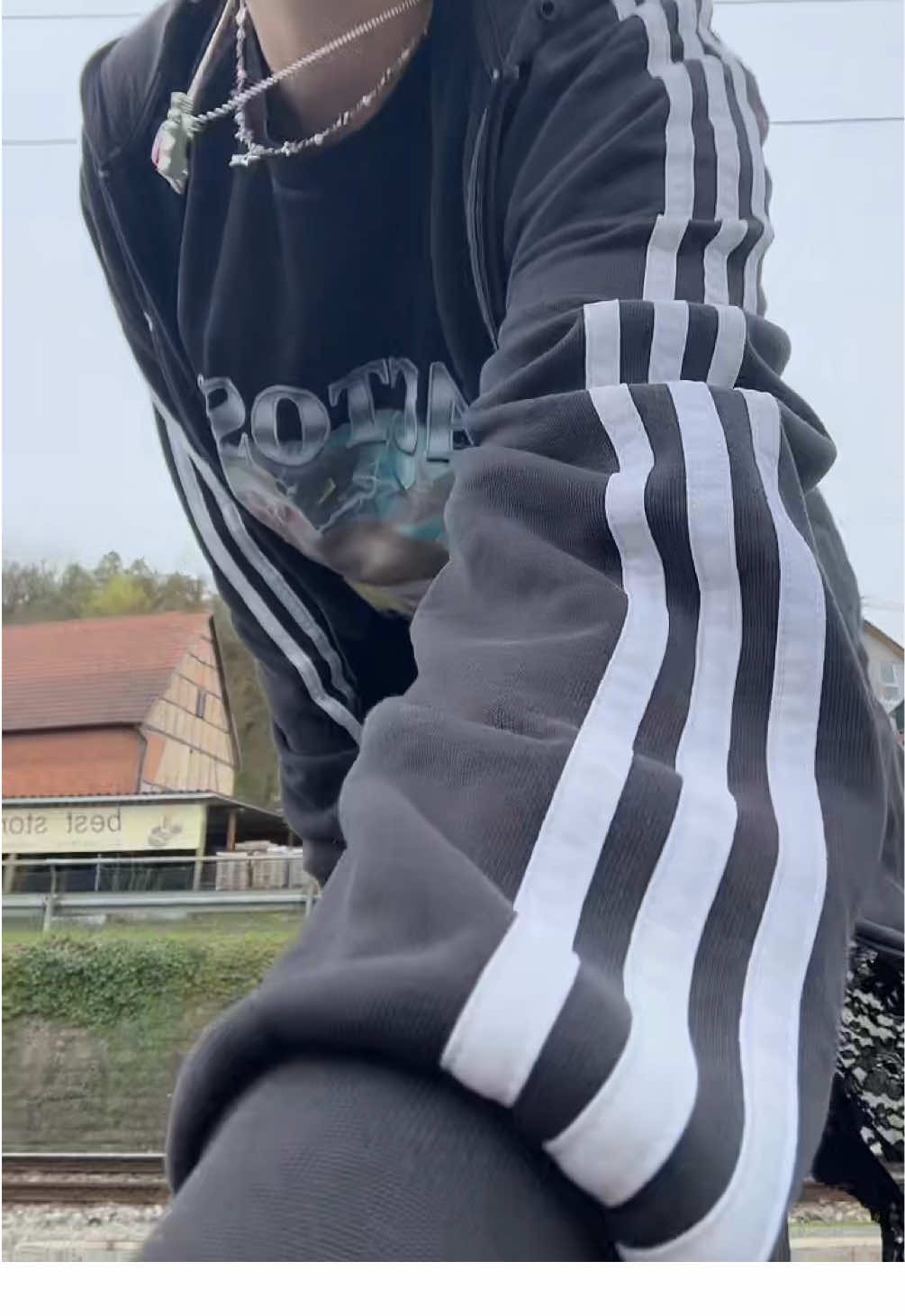 @Juju🖤