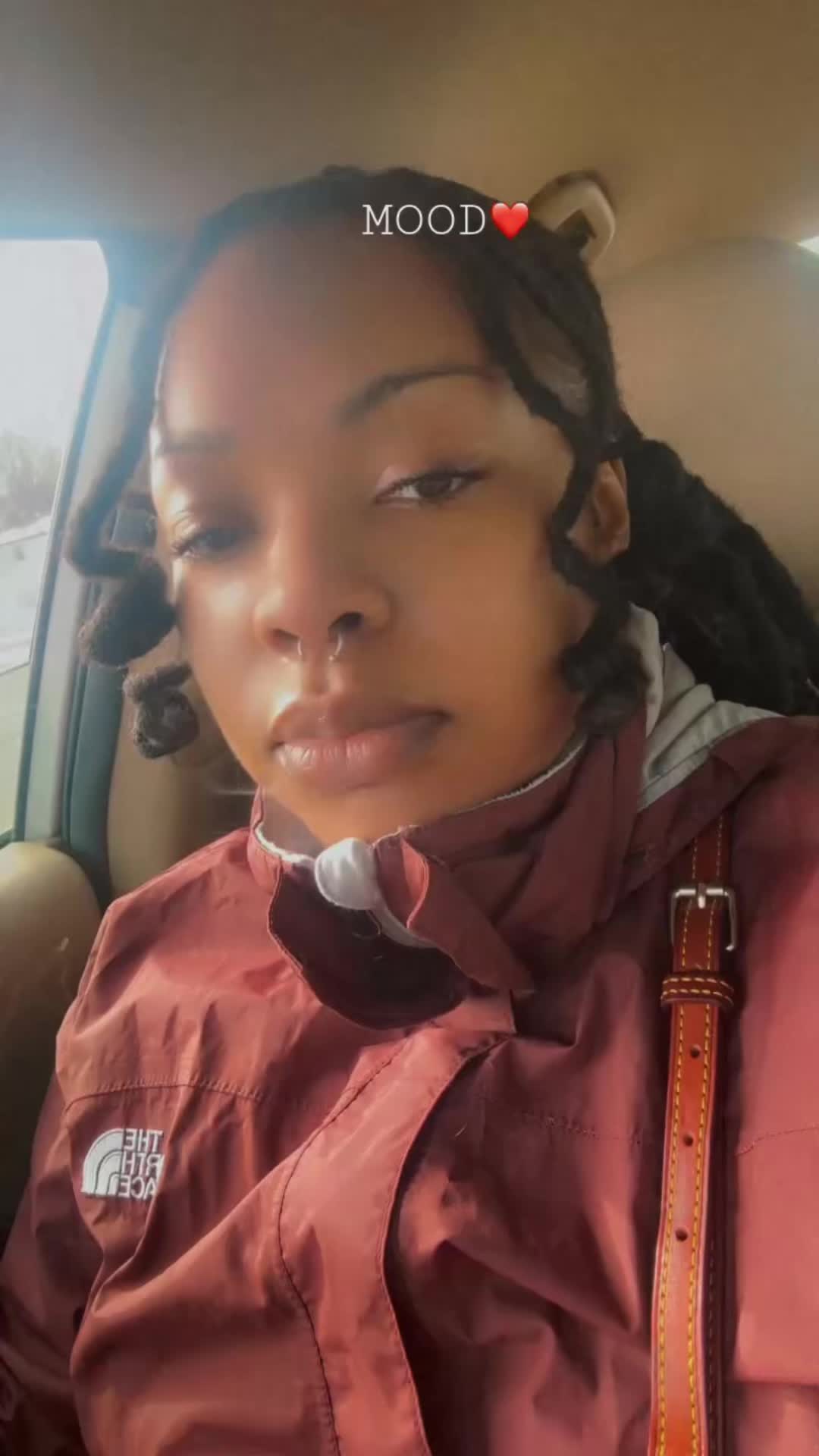 @girlwith_thelocs