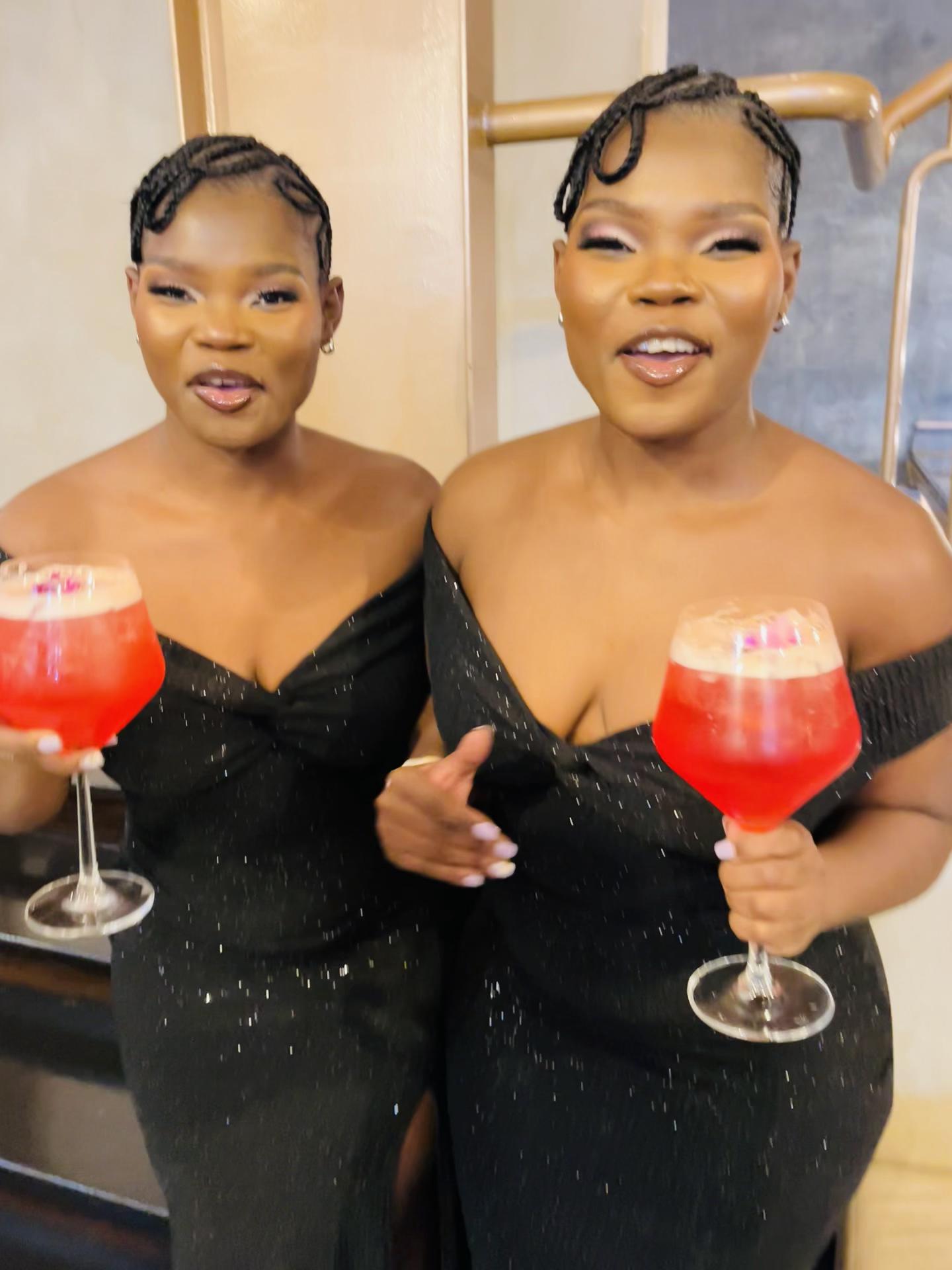 @Virginia & Viggy 👯&zwj;♀️lip