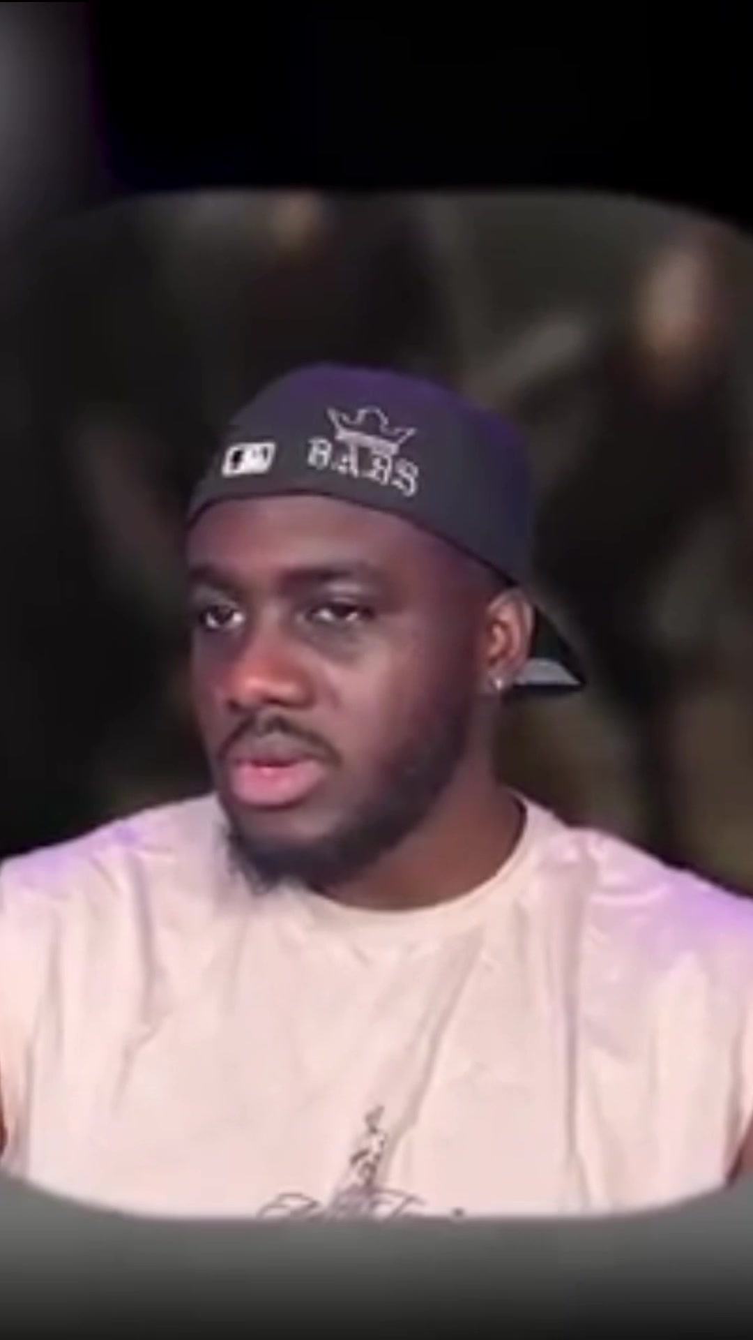 @Akinreacts