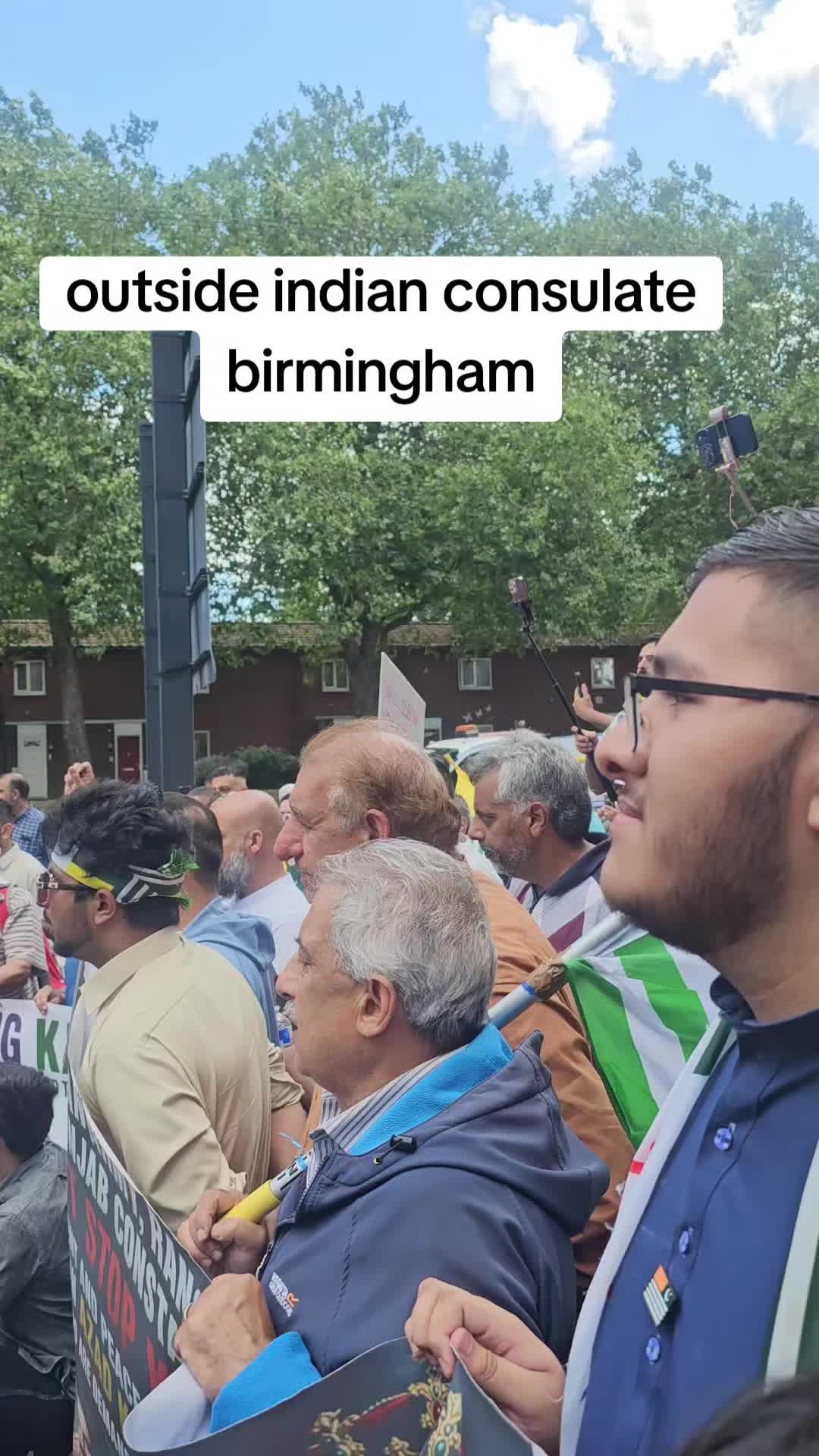 @kashmiri kuriii🇬🇧