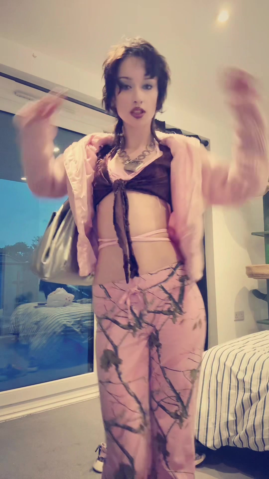 @🧟♀️