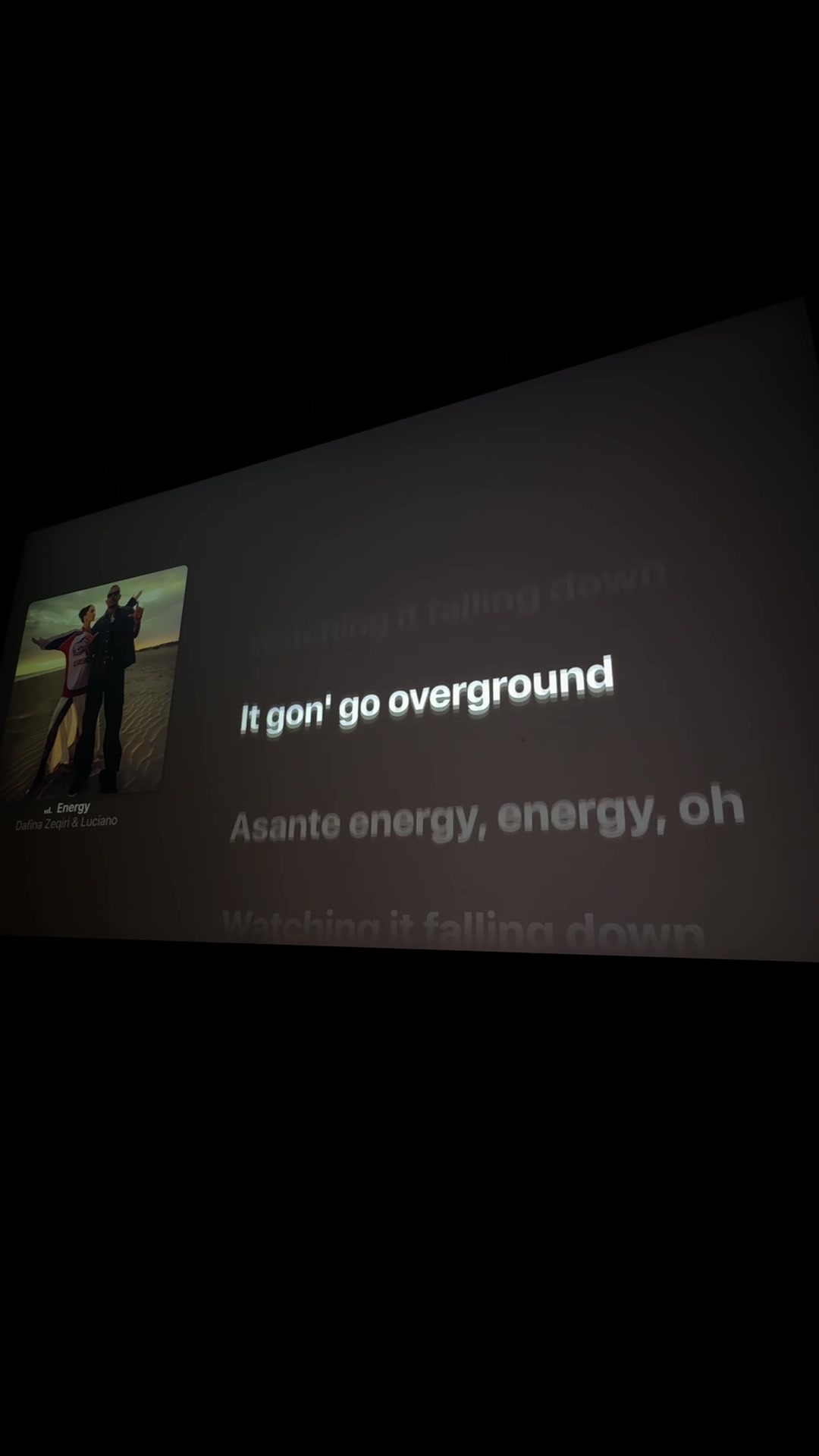 @🎧