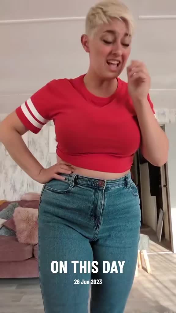 @TheLilPixie 💜