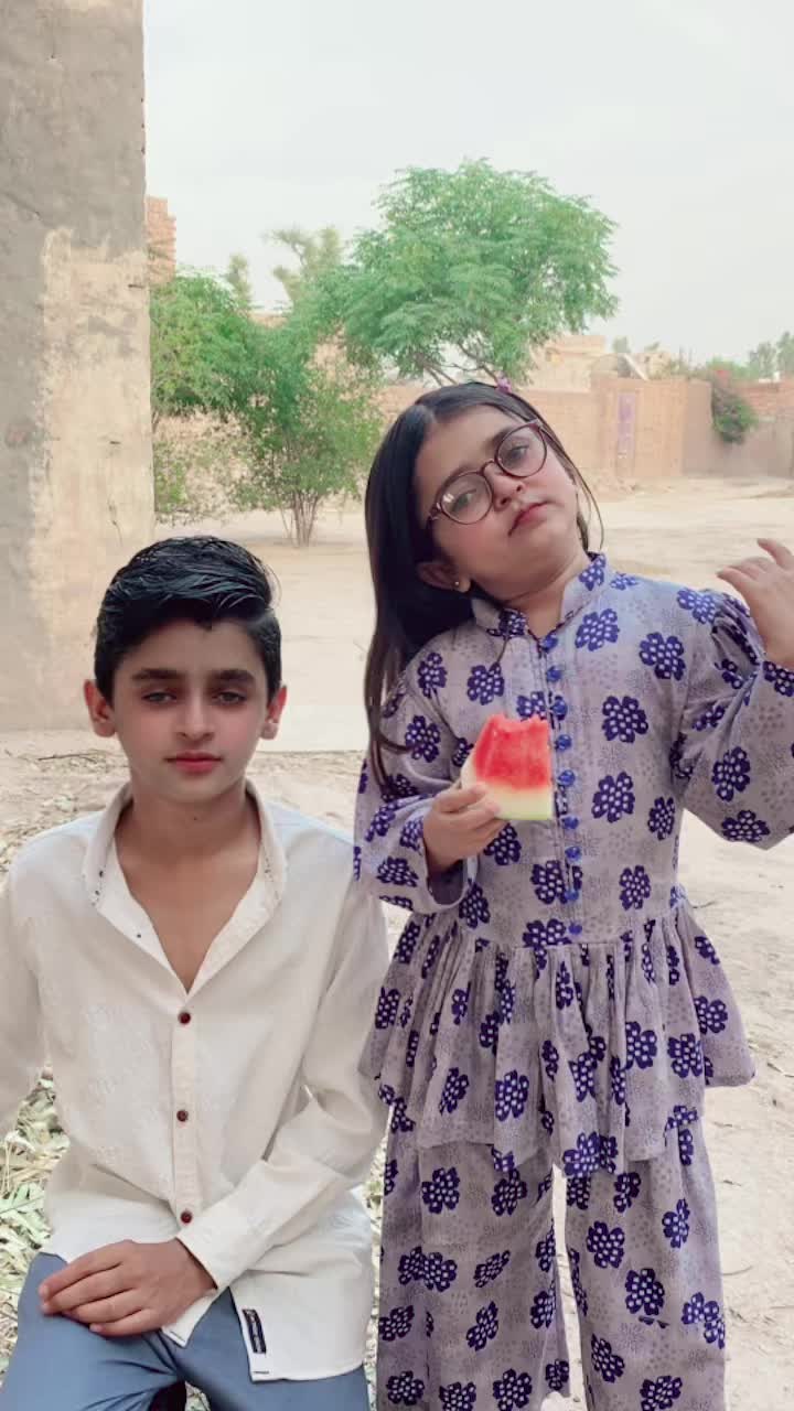 @Ayesha cutie🥰