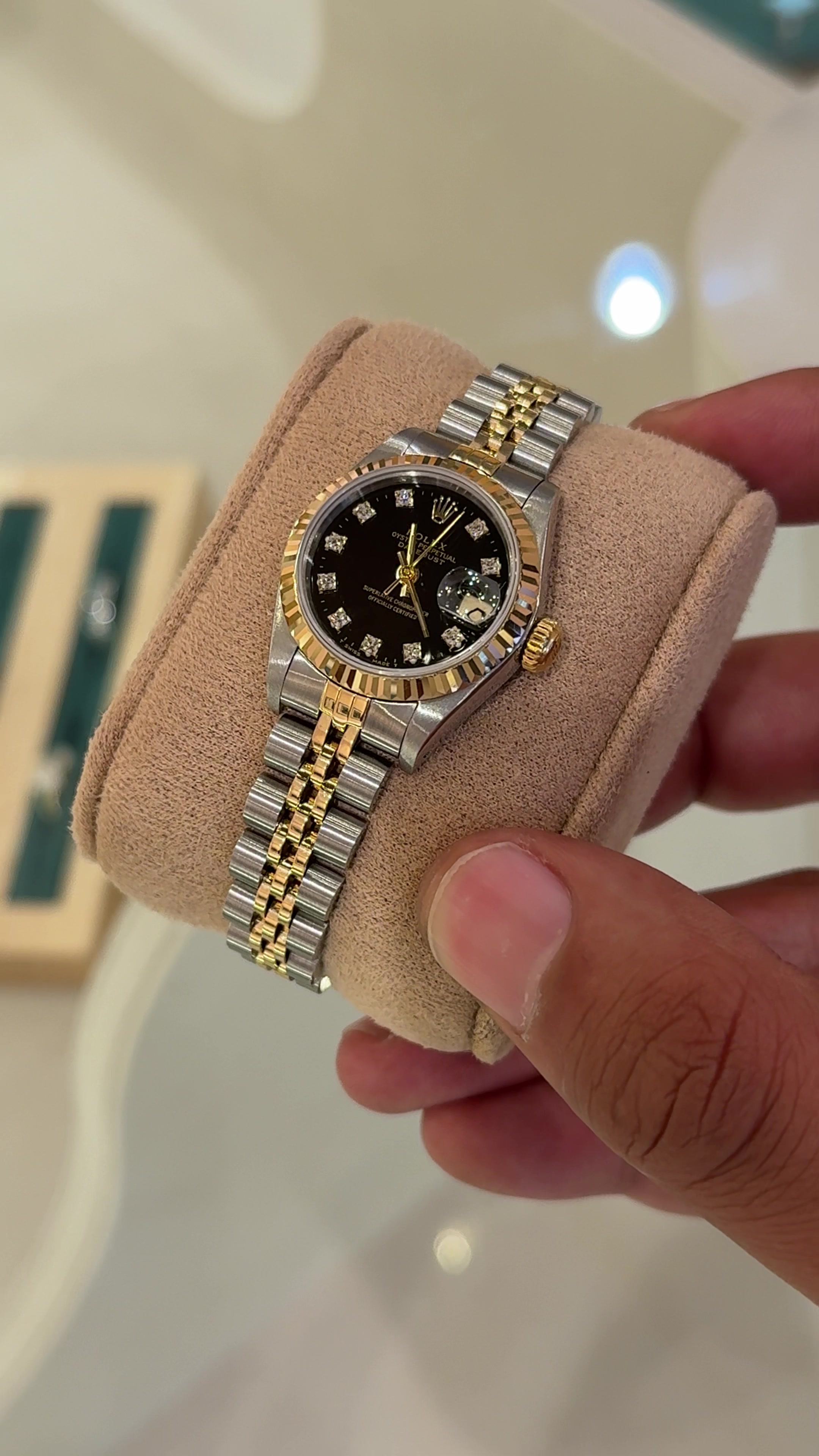 @Luxe Watches