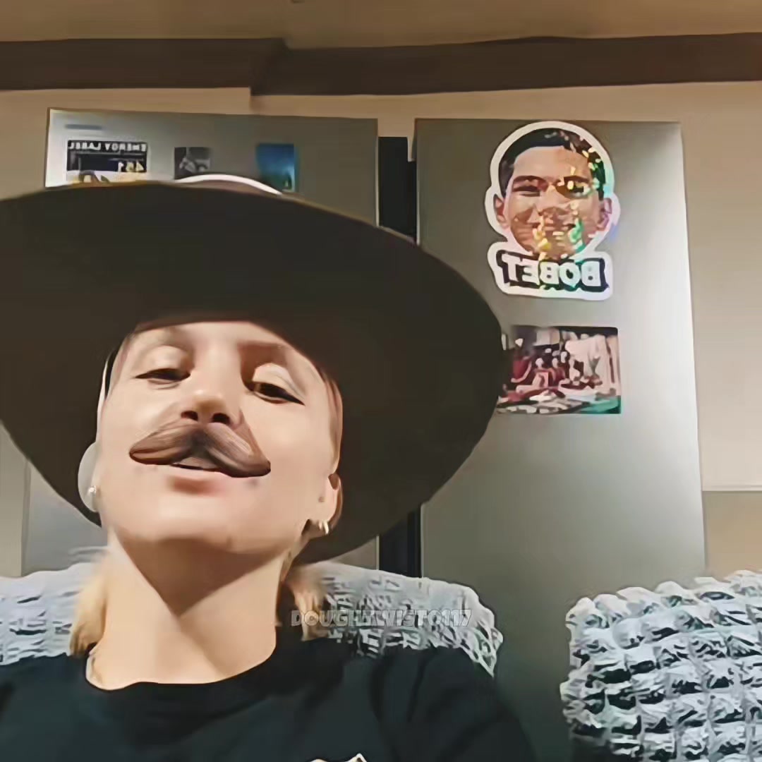 @HannahxOngfam 🔥