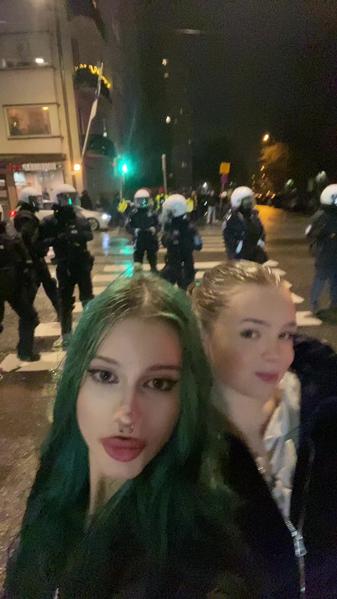 @nora valeria