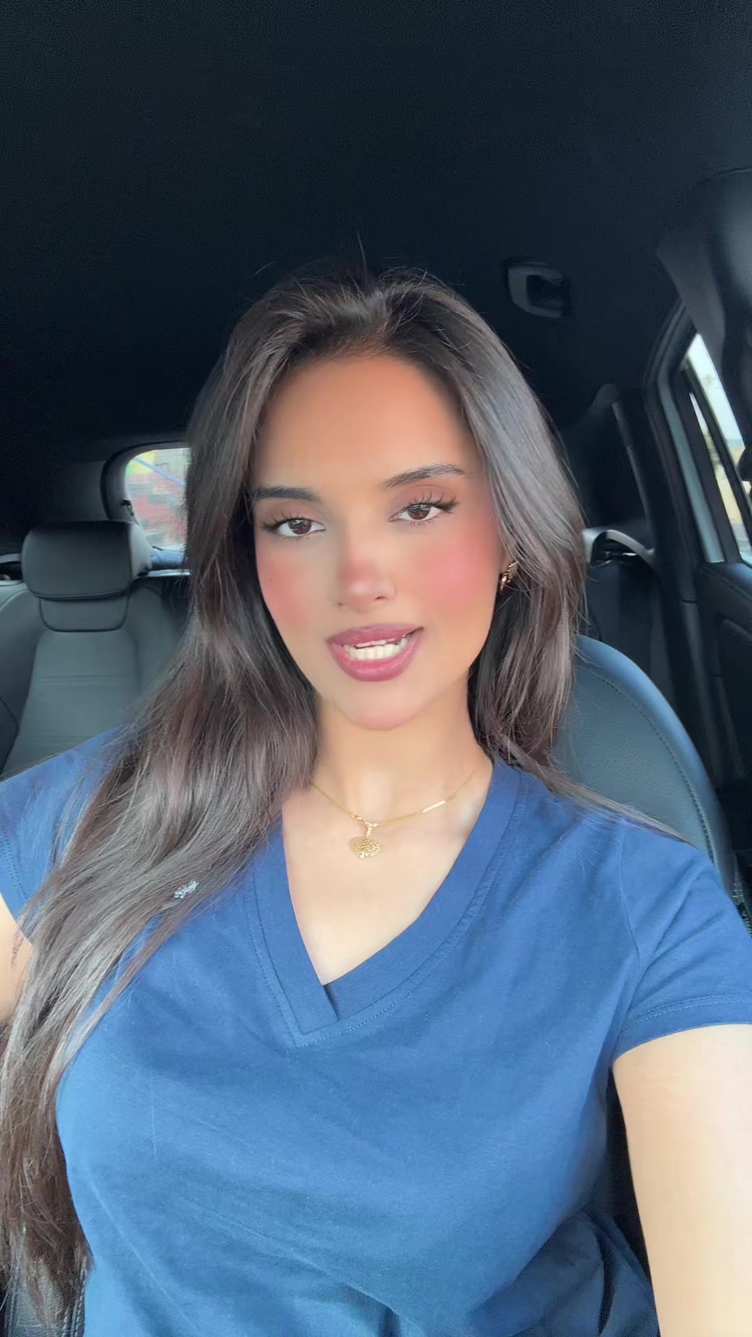 @_ishikadhaliwal_