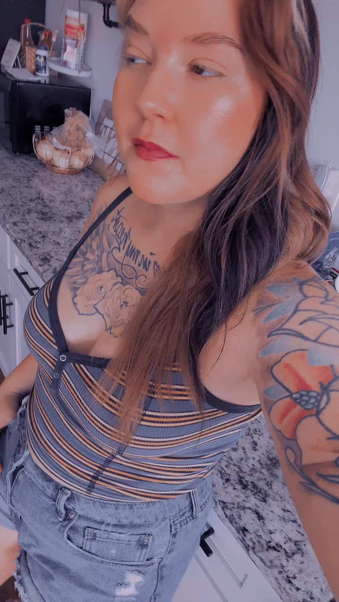 @Officialshawtyvee